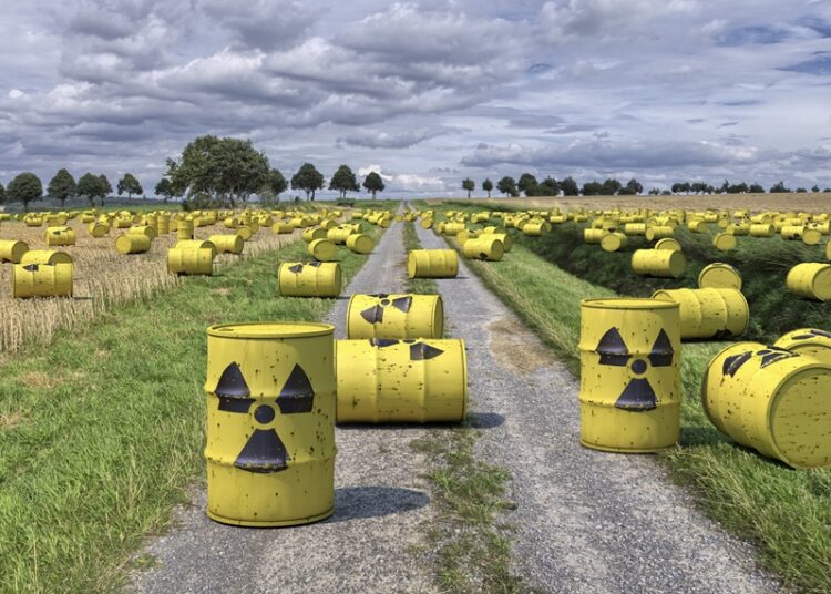 Gelecek kuşaklara zehirli koliler