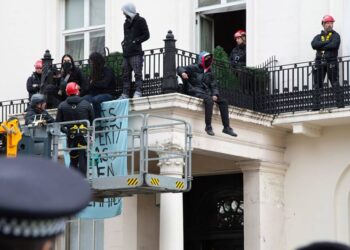 Rus oligarklar için av sezonu başladı